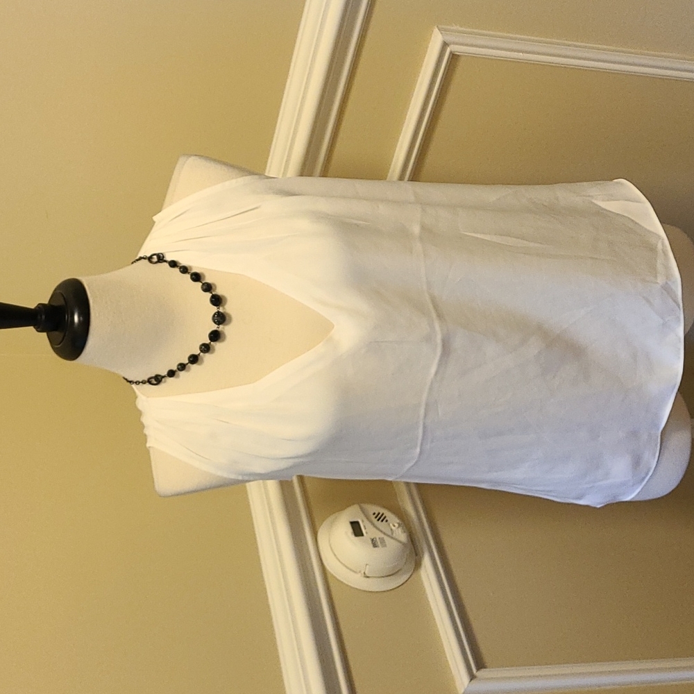 Nwt Express v-neck shell top see notes re size